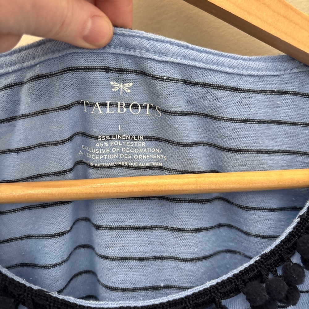 Talbots Linen Blend T-shirt Size Large Blue Crochet Pom Poms Trim Scoop Neck Tee - Picture 2 of 10
